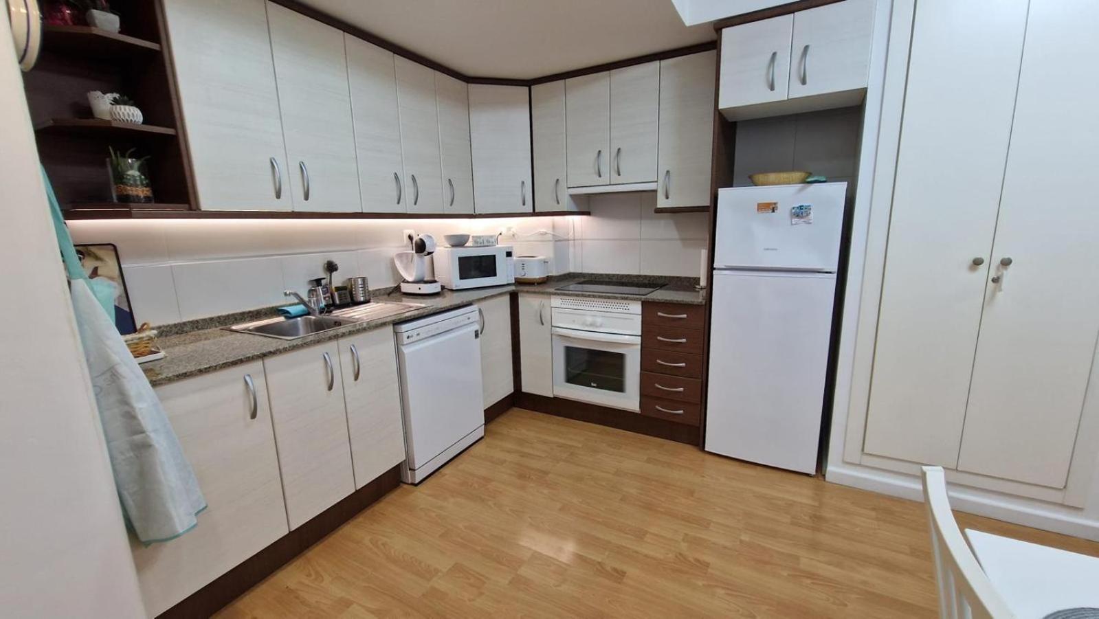 Vista Corazon Apartment เบนิดอร์ม ภายนอก รูปภาพ